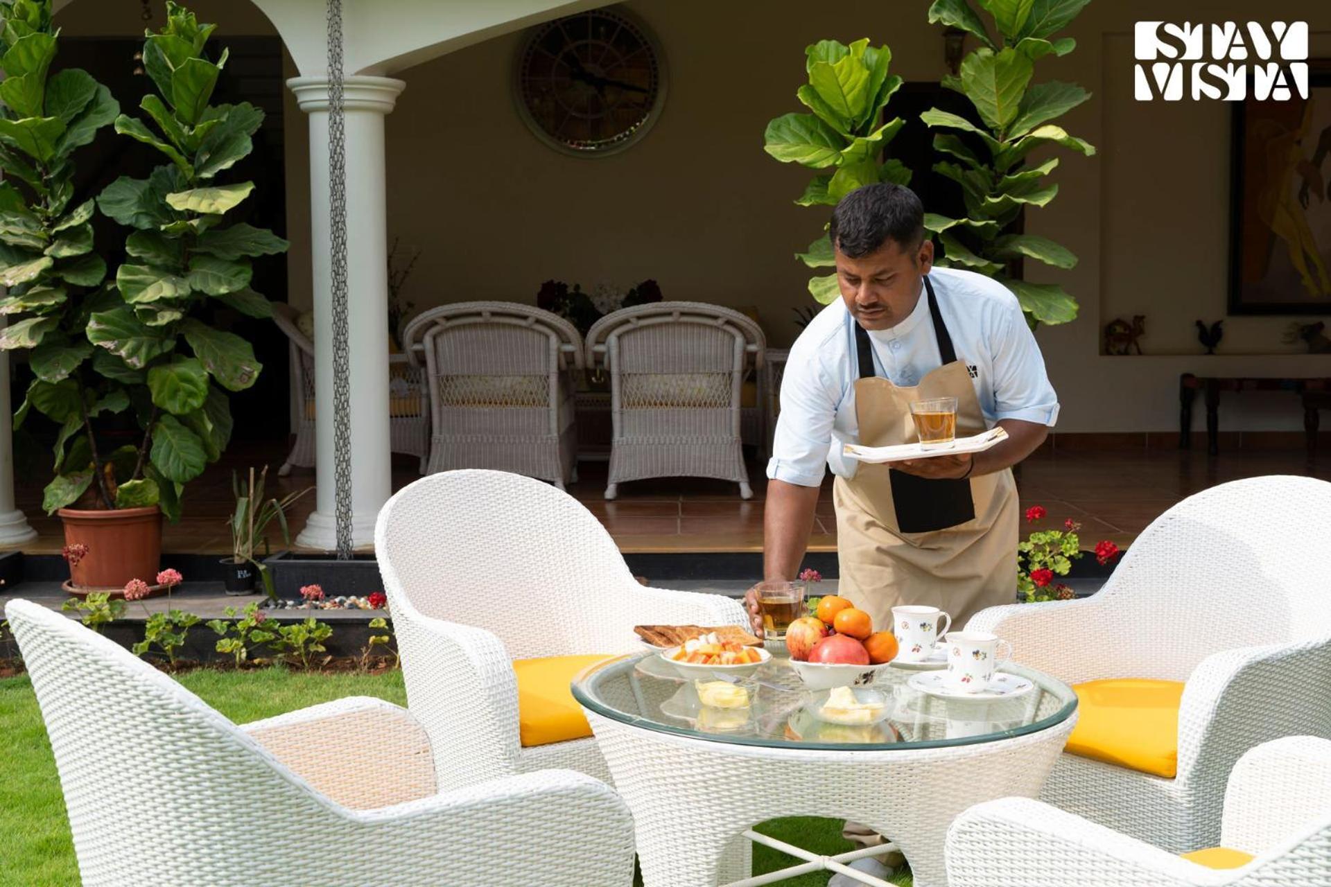 Stayvista At Silver Oak Farm - Breakfast Included Bangalore Exterior photo